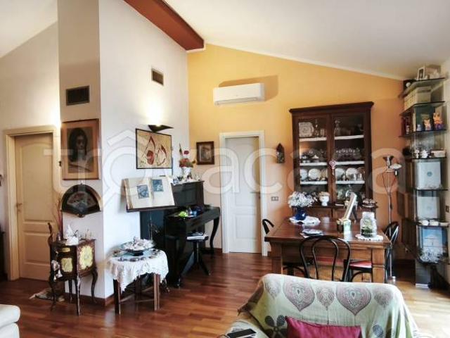 Vendesi villa singola a Figline e Incisa Valdarno via Pian delle Macchie