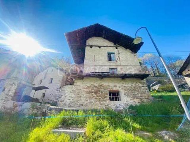 Vendesi baita/chalet/trullo a Fontainemore