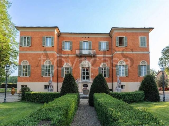 Vendesi villa singola a Formigine