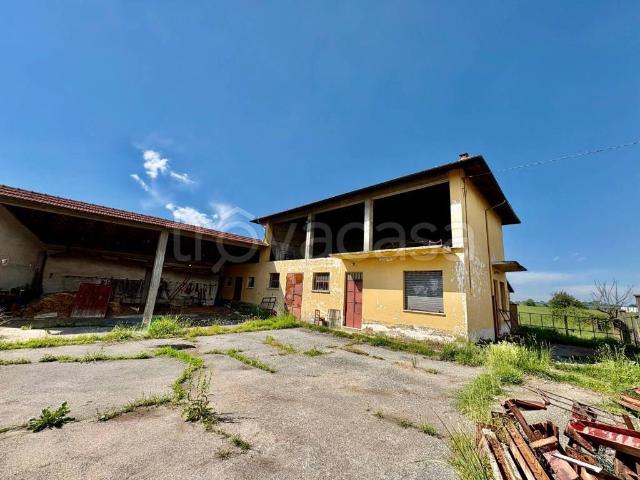 Vendesi villa singola a Fossano via Marene
