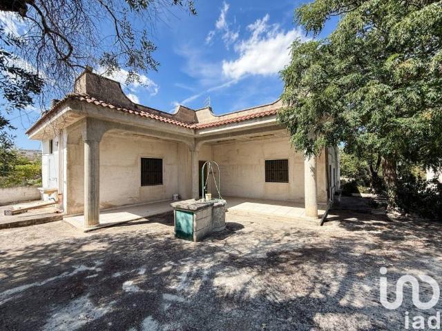 Vendesi villa singola a Francavilla Fontana