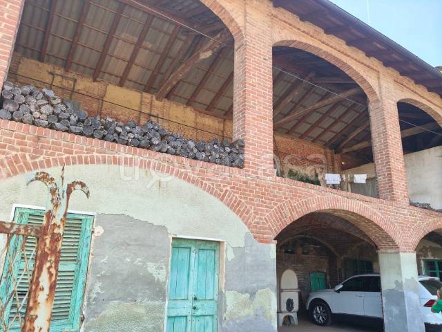 Vendesi villa singola a Fubine Monferrato via Michele Balestrero