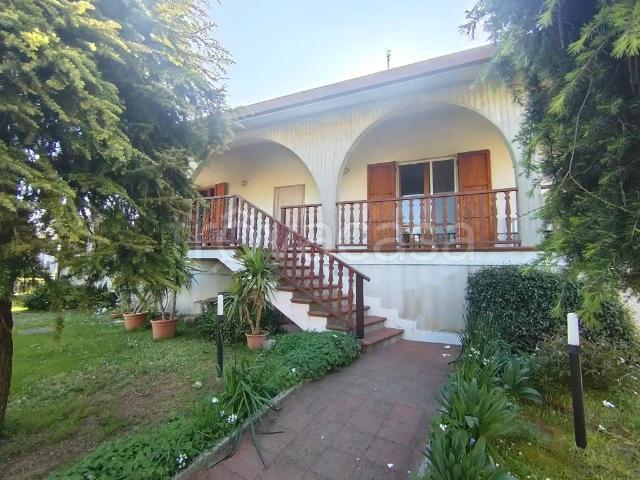 Vendesi villa singola a Fusignano via Valente Geminiani, 1, San Savino