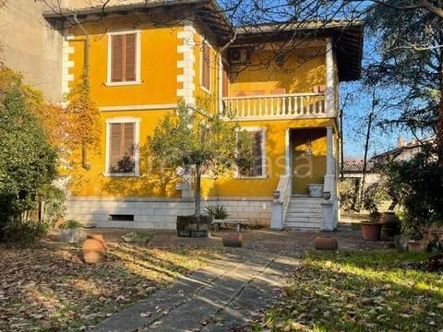 Vendesi villa singola a Gambara