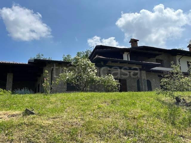 Vendesi villa singola a Gazzola, Rezzanello