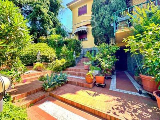 Vendesi villa singola a Grotta Parlanti, Monsummano Terme