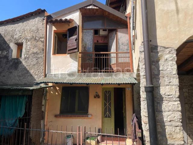 Vendesi villa singola a Grone via Sabotino, 12