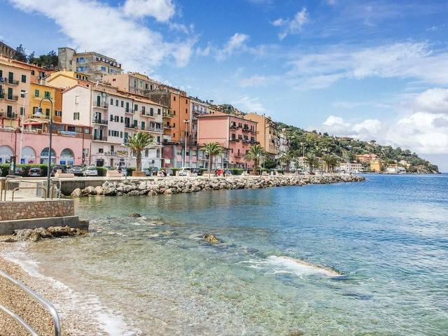 Vendesi villa singola a Grosseto