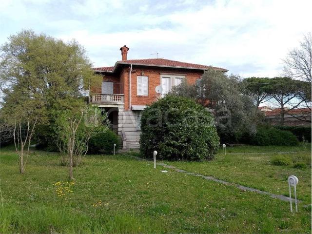 Vendesi villa singola a Gradisca d'Isonzo