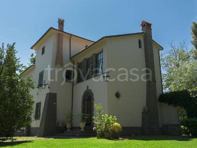 Vendesi villa singola a Gradoli