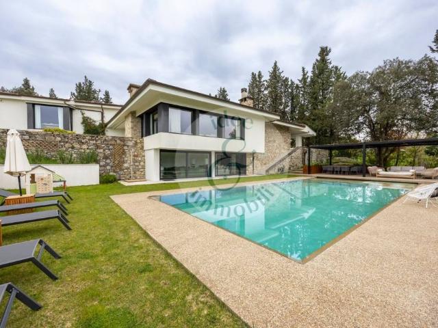 Vendesi villa singola a Greve in Chianti