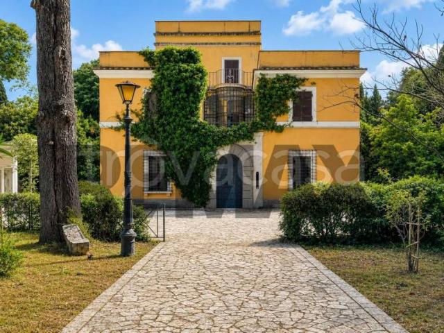 Vendesi villa singola a Guidonia Montecelio, Setteville