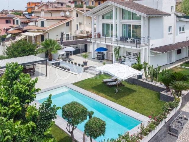 Vendesi villa singola a Guidonia Montecelio via Pietro Vannucci, 22, Pichini
