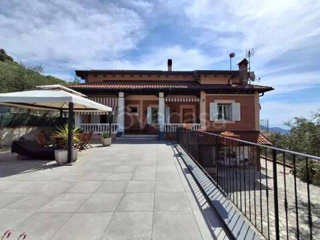 Vendesi villa singola a Imperia via Silvio Pellico, 20