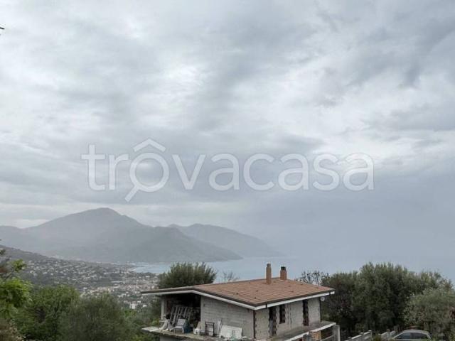 Vendesi villa singola a Ispani viale Guglielmo II