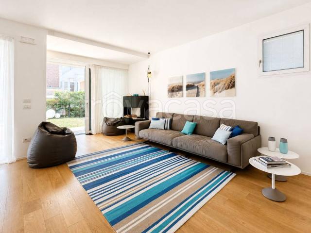 Vendesi villa singola a Jesolo