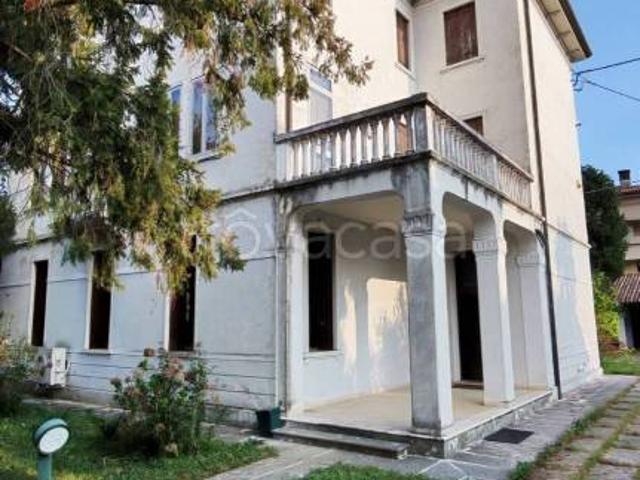Vendesi villa singola a Jesolo viale Venezia
