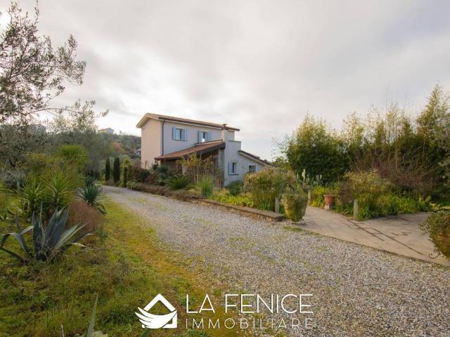 Vendesi villa singola a La Spezia via Monte Fosco, La Pieve San Venerio