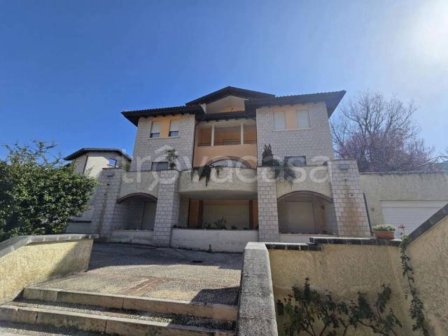 Vendesi villa singola a L'Aquila via Dei Manieri, 5, Sant'Elia Bazzano