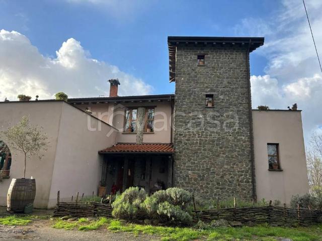Vendesi villa singola a Licciana Nardi
