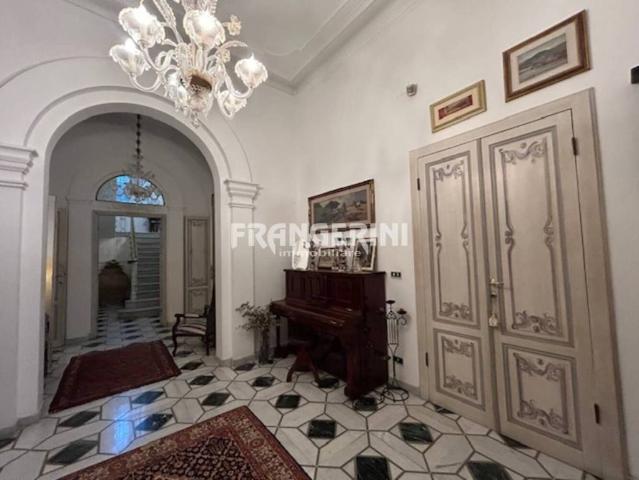 Vendesi villa singola a Livorno via Giovanni Marradi, Piazza Roma Borgo Cappuccini