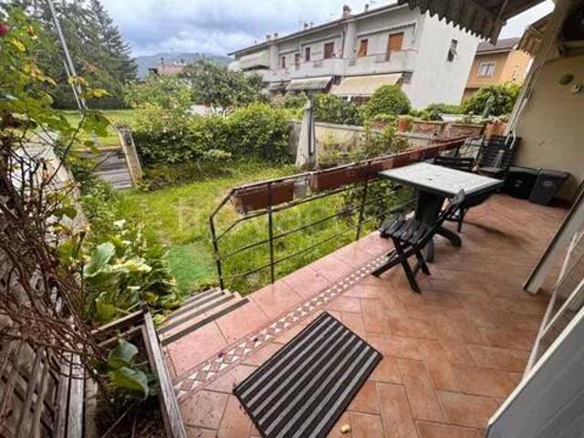 Vendesi villa singola a Luni via Bologna, 32