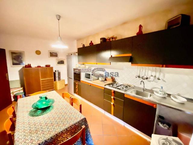 Vendesi villa singola a Lucca via di Nozzano, Nozzano Arliano
