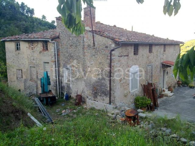 Vendesi villa singola a Lucca, Maggiano San Macario