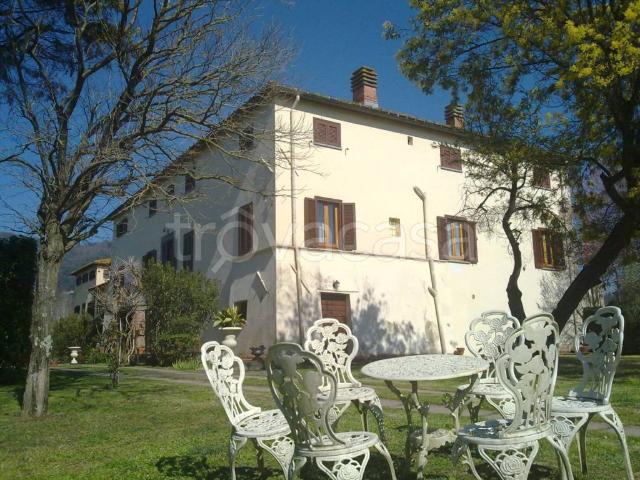 Vendesi villa singola a Lucca, Sant'Alessio Carignano