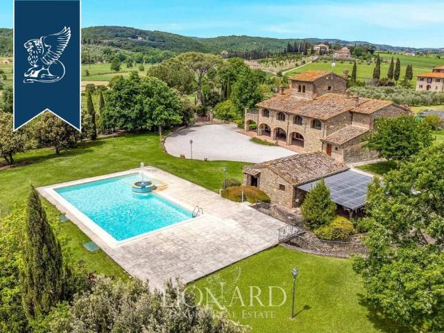Vendesi villa singola a Lucignano