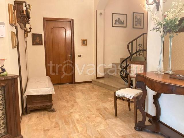 Vendesi villa singola a Mantova via Villafranca, Cittadella Colle Aperto