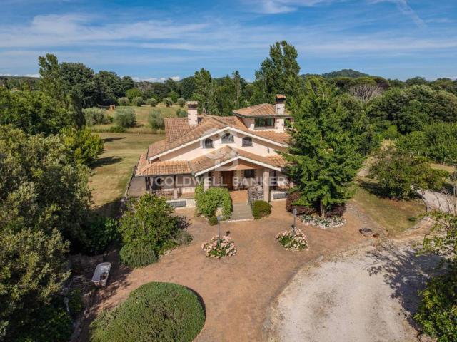 Vendesi villa singola a Manziana via del Castagno, 7