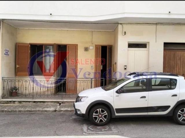 Vendesi villa singola a Maglie via Luciano Tarantini, 23