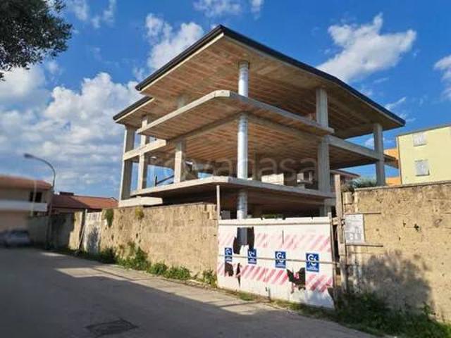 Vendesi villa singola a Marcianise