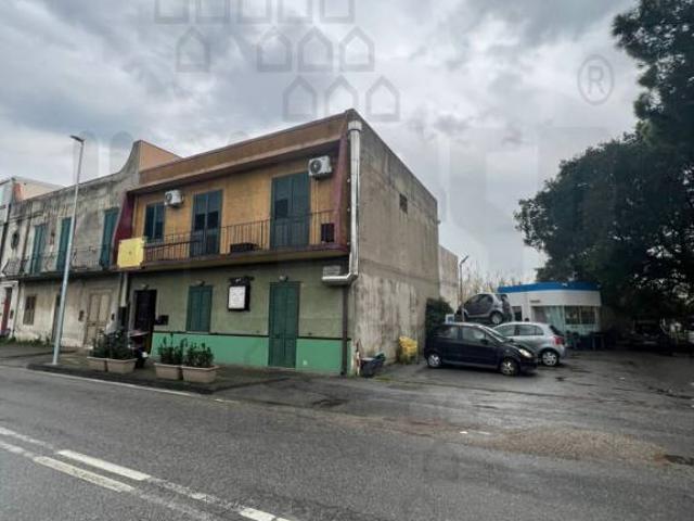 Vendesi villa singola a Messina via Consolare Pompea, Torre Faro