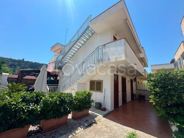 Vendesi villa singola a Milazzo via delle Magnolie, 30