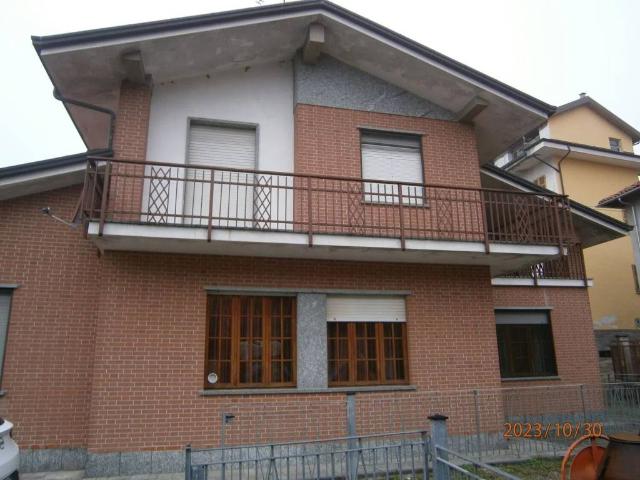 Vendesi villa singola a Montechiaro d'Asti