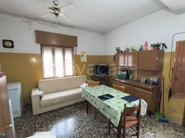 Vendesi villa singola a Monopoli