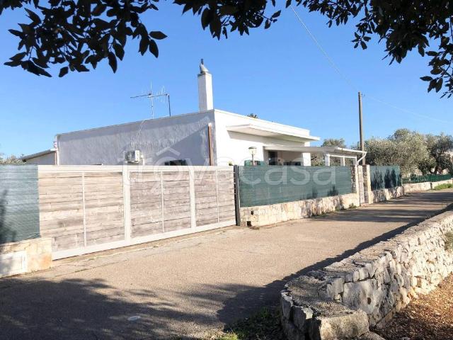 Vendesi villa singola a Monopoli, Impalata