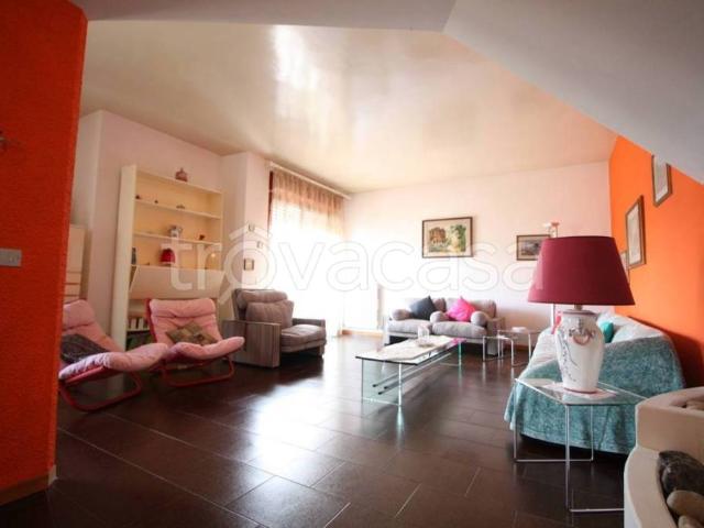 Vendesi villa singola a Monsampolo del Tronto via d' Antona, 3, Stella
