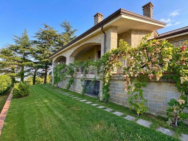 Vendesi villa singola a Muggia