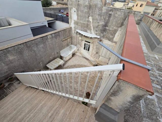 Vendesi villa singola a Noto