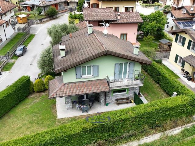 Vendesi villa singola a Nuova Olonio, Dubino