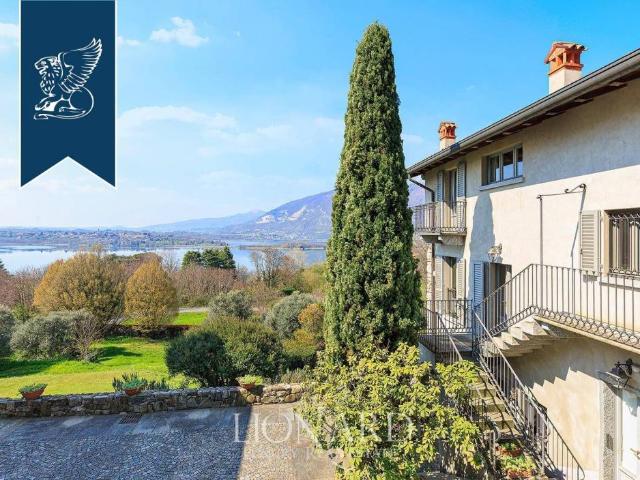 Vendesi villa singola a Oggiono