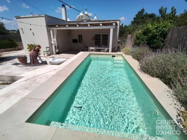 Vendesi villa singola a Ostuni