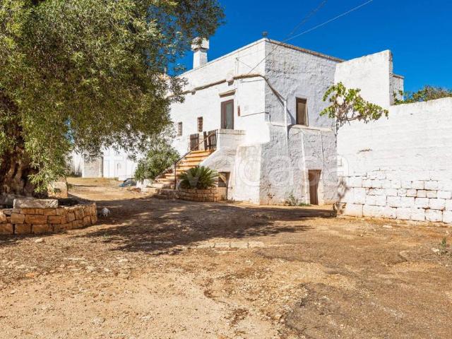 Vendesi villa singola a Ostuni