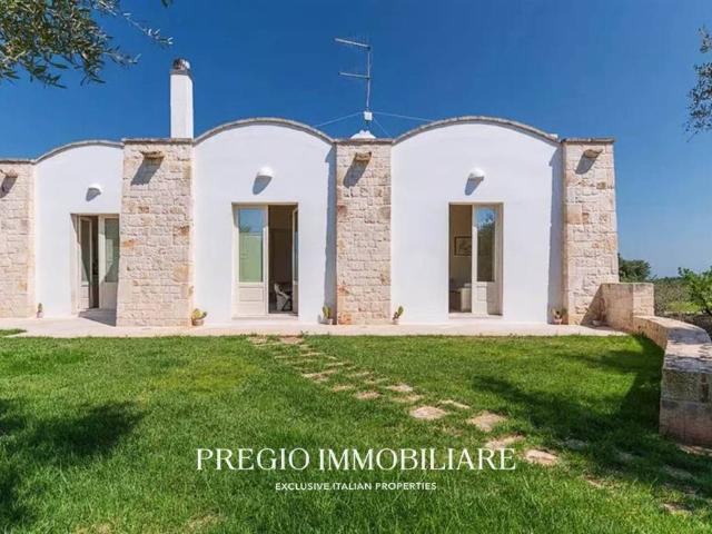 Vendesi villa singola a Ostuni