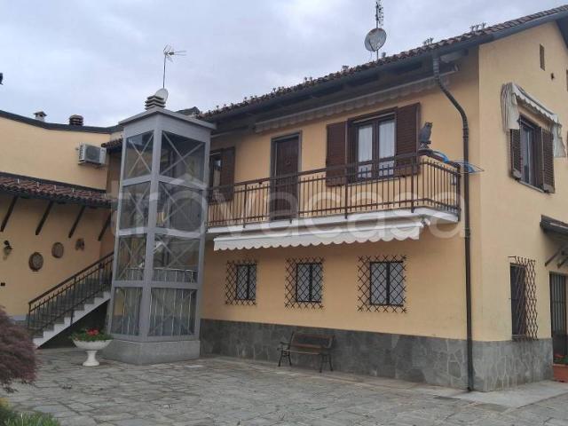 Vendesi villa singola a Orbassano