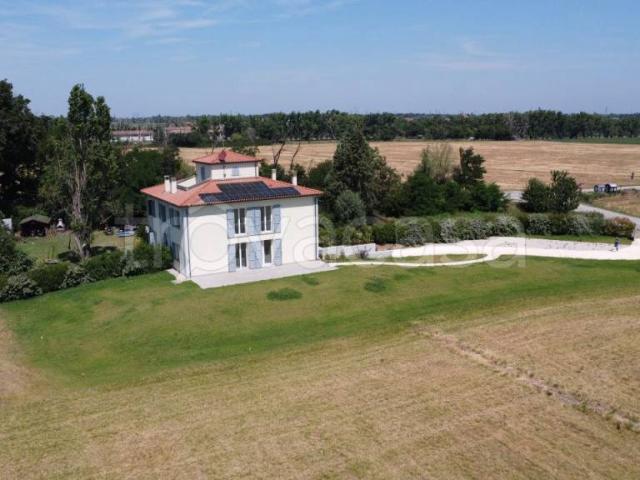 Vendesi villa singola a Ozzano dell'Emilia