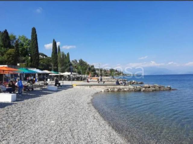 Vendesi villa singola a Padenghe sul Garda